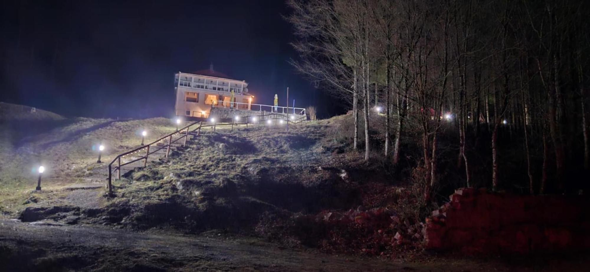 Cabana Cerbu Bozovici Buitenkant foto