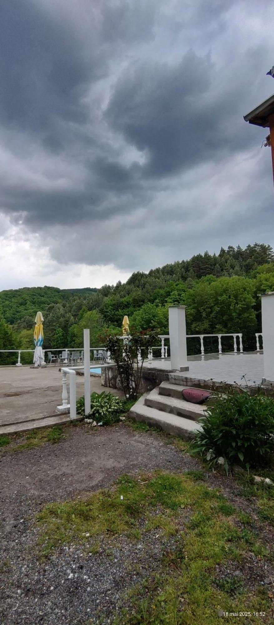 Cabana Cerbu Bozovici Buitenkant foto